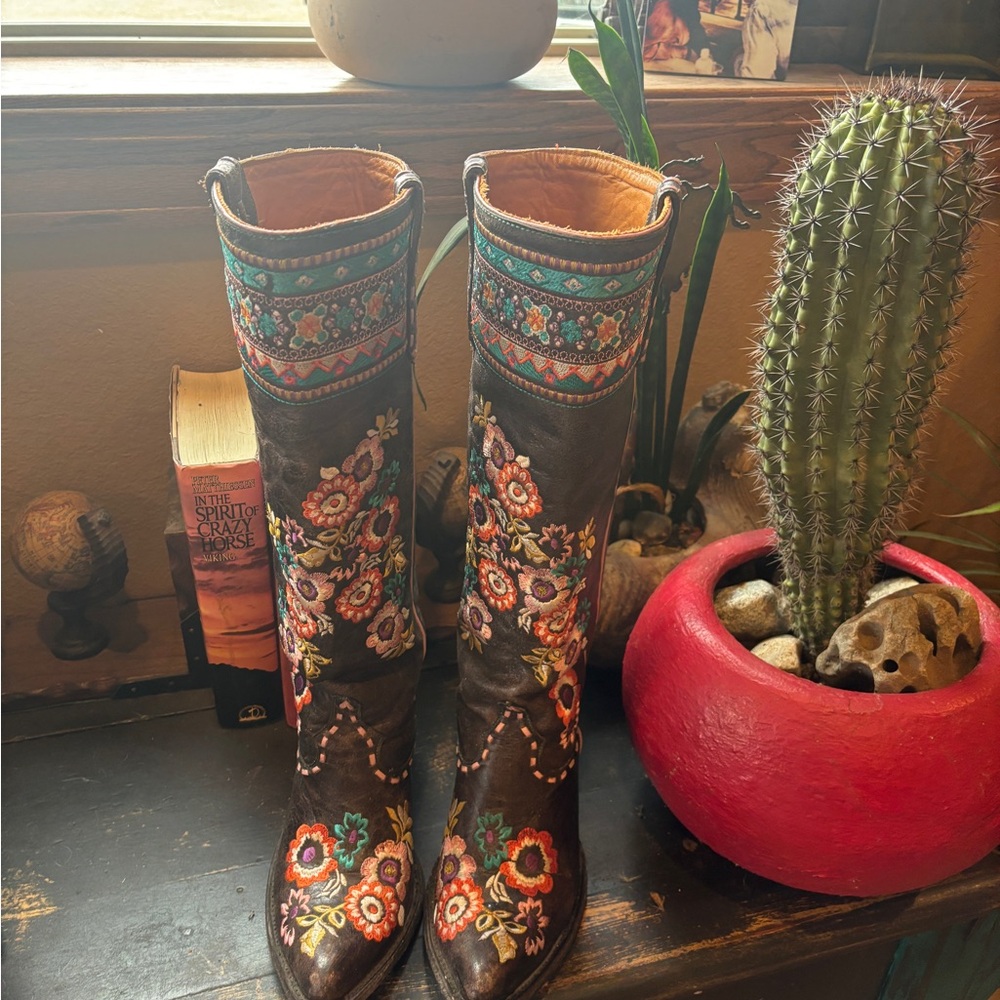 Old Gringo Multicolor Embroidered Boots 8.5 Pachamama brown